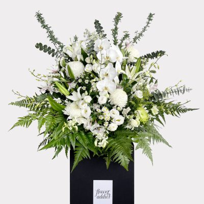 Condolence Flower Stand White Green