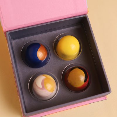 Mr Bucket chocolate box 4pc open